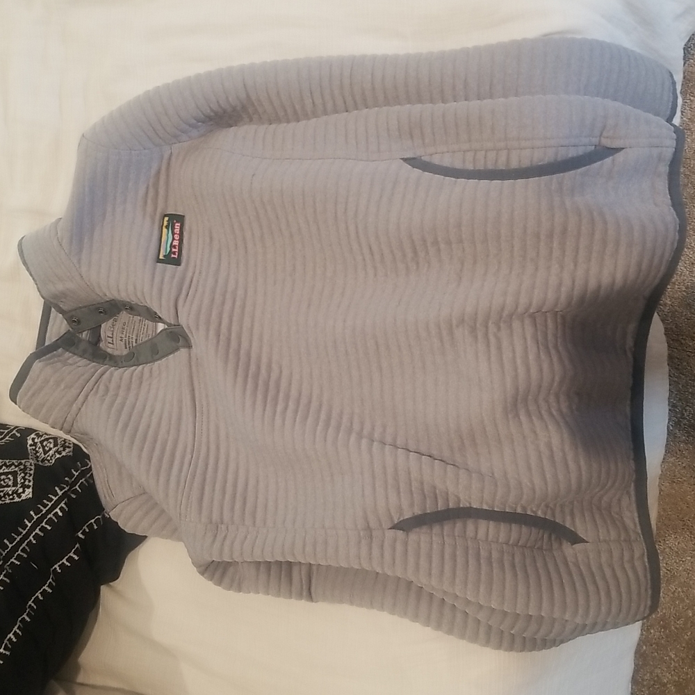 LL Bean pull over